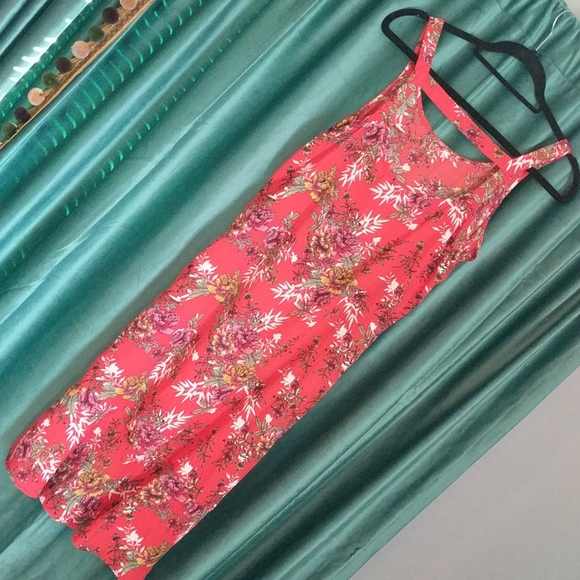 Red Floral Sundress - Picture 3 of 4